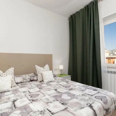 Nocleg ze śniadaniem A 4*